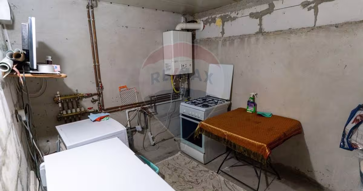 Casă individuală cu 4 camere în zona Est, Hațeg