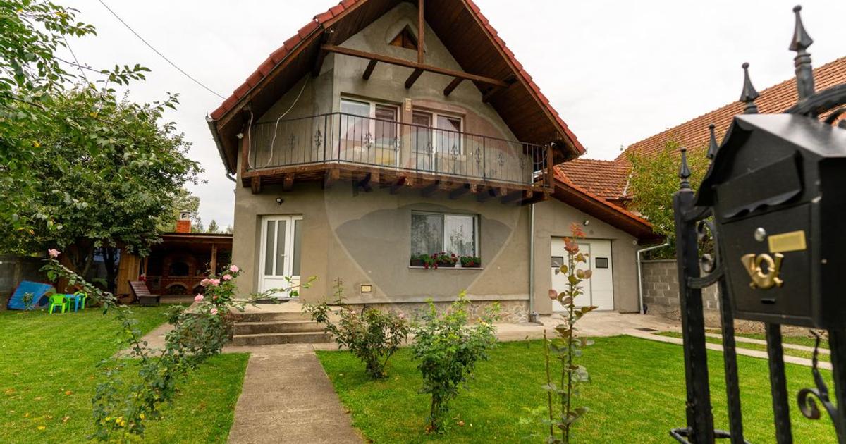 Casă individuală cu 4 camere în zona Est, Hațeg