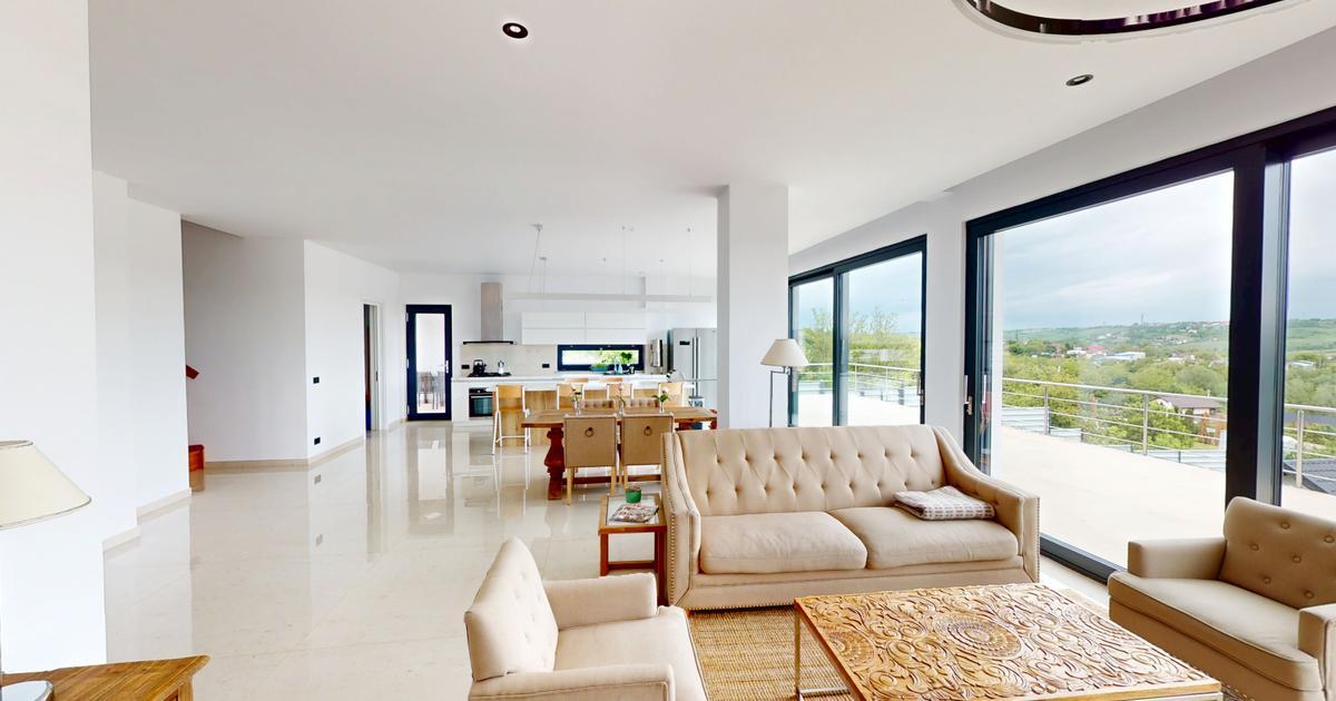 Casă individuală 314 mp cu 6 camere în Hudum