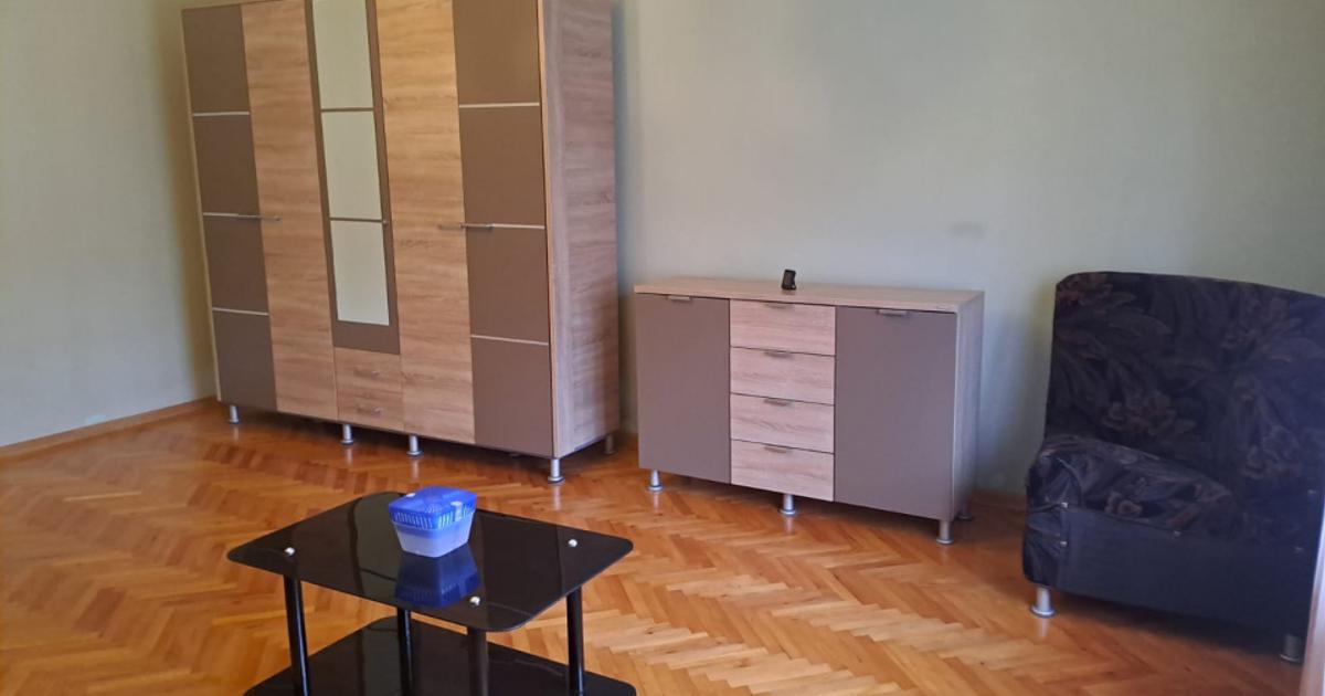 Casă individuală 196 mp cu 5 camere în zona Est, Hunedoara