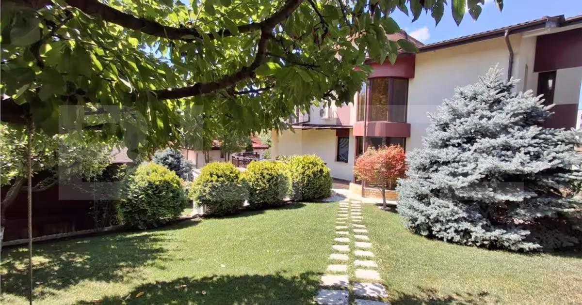 Casă individuală 240 mp cu 7 camere în zona Bucium, Iași