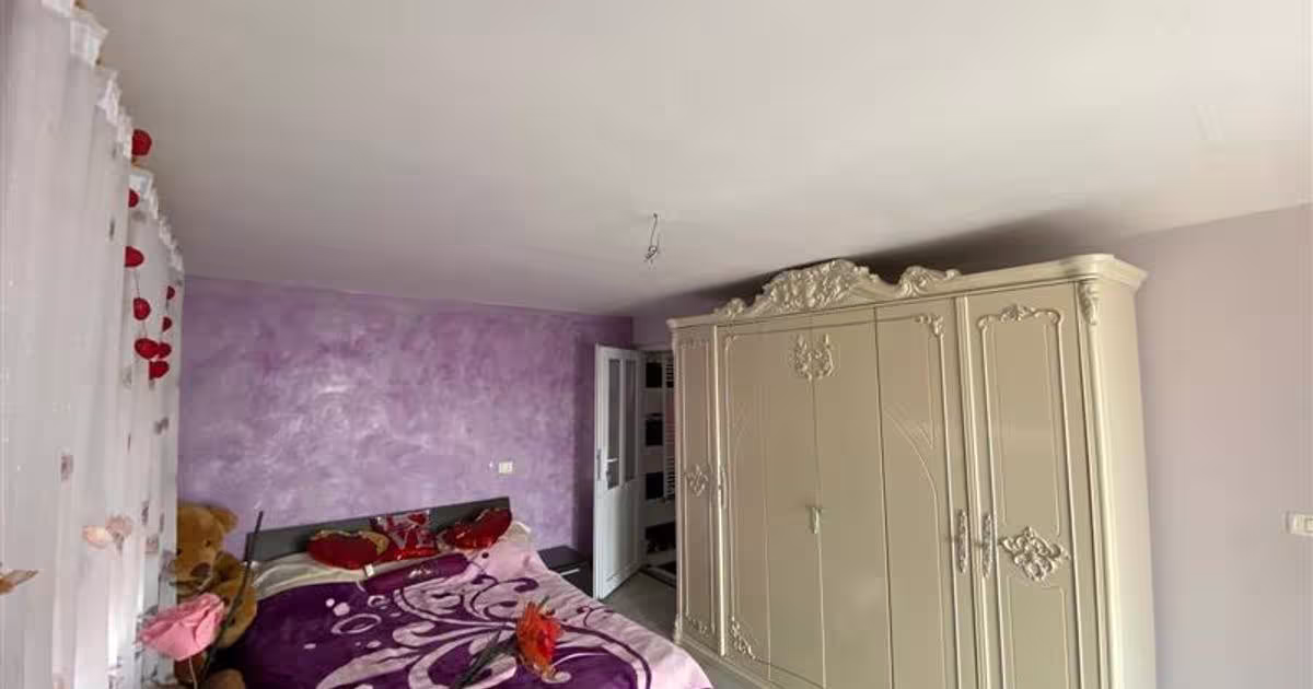 Casă individuală cu 9 camere în Iaz