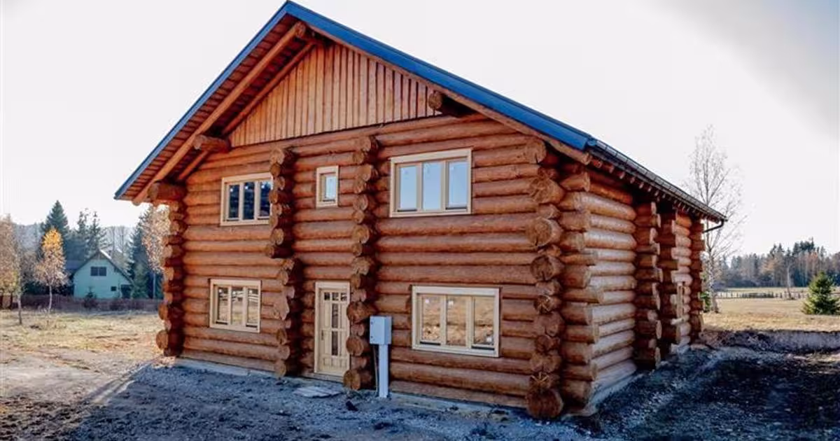 Casă individuală cu 7 camere în Izvoru Mureșului