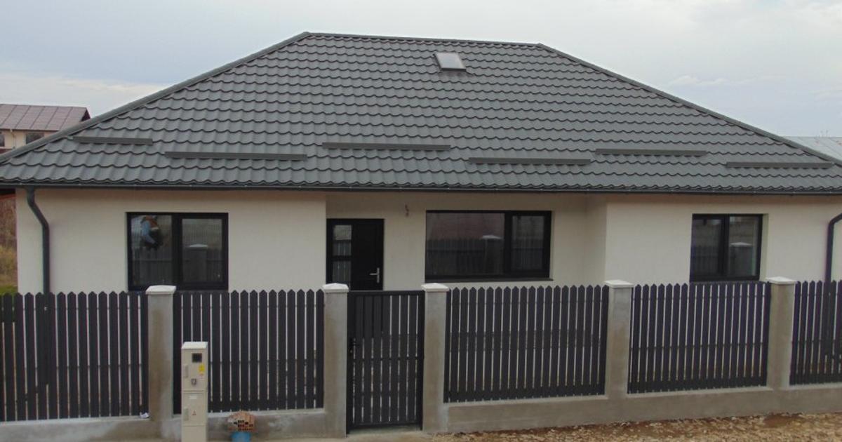 Casă individuală 94 mp cu 4 camere în Joița