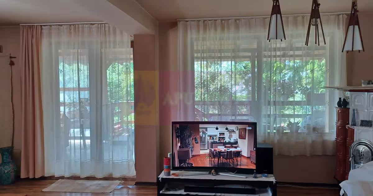 Casă individuală cu 5 camere în Joița