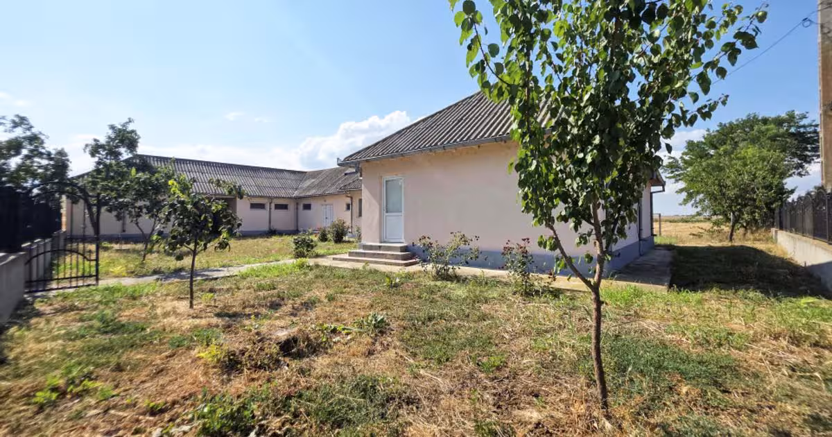 Casă individuală cu 5 camere în Jurilovca