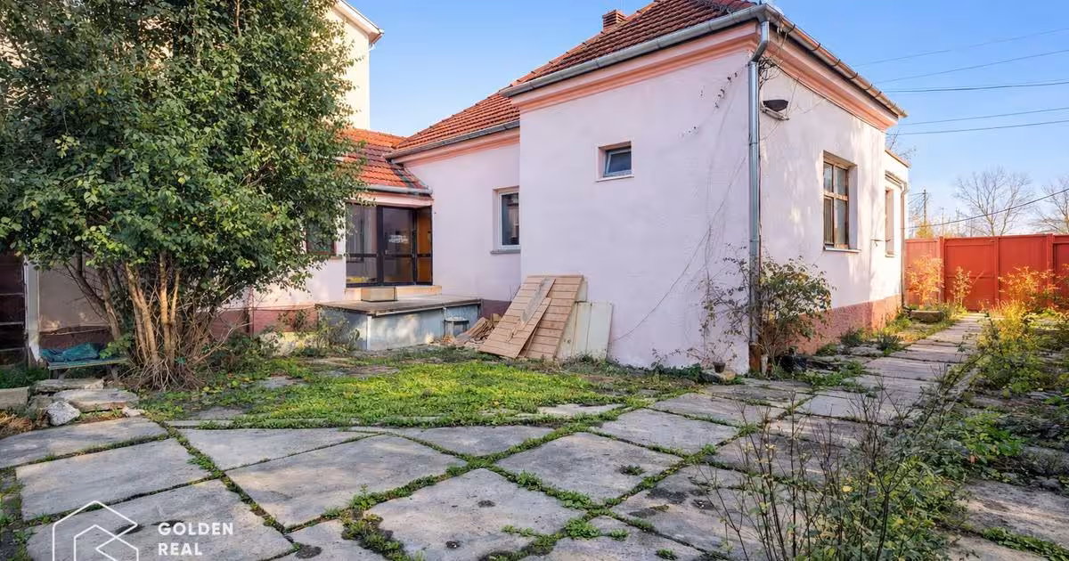 Casă individuală cu 9 camere în zona Central, Lipova