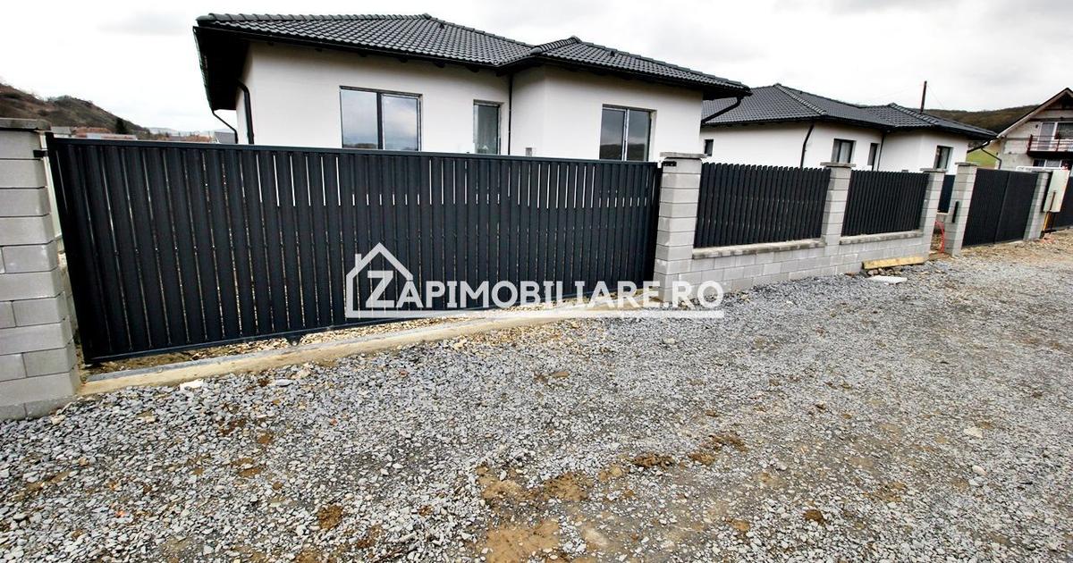 Casă individuală 114 mp cu 4 camere în Livezeni