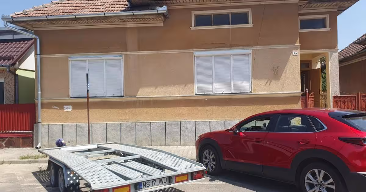 Casă individuală 150 mp cu 3 camere în zona Central, Luduș