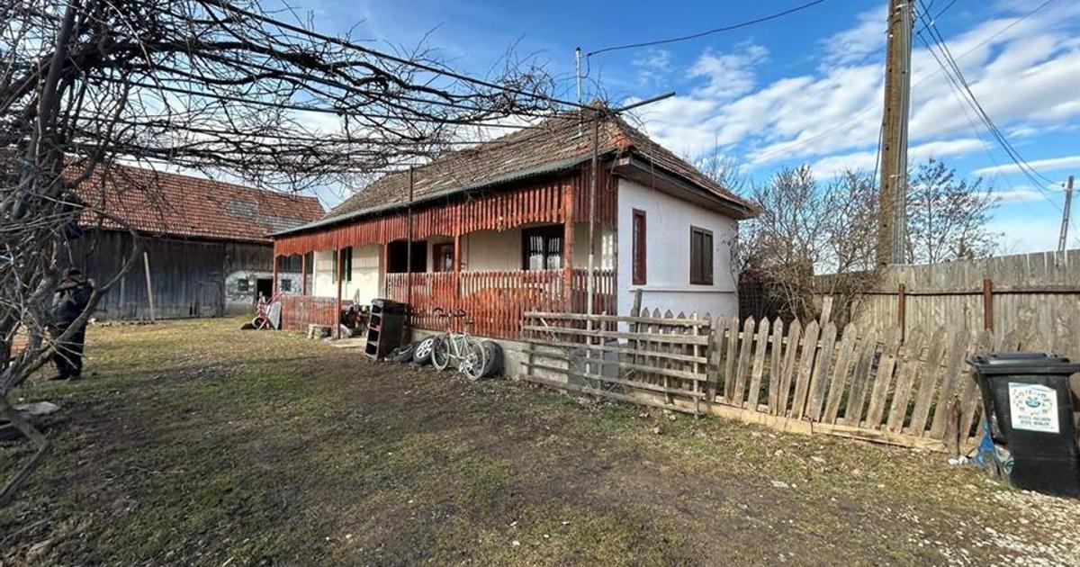 Casă individuală cu 2 camere în Lunca Mărcușului