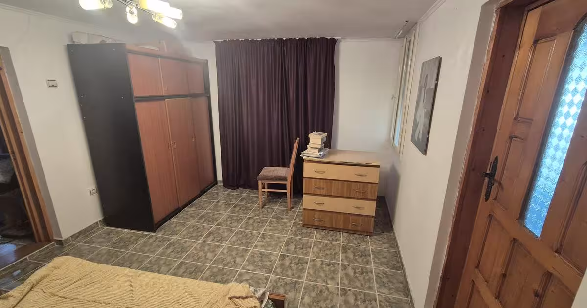 Casă individuală 120 mp cu 4 camere în Lungoci