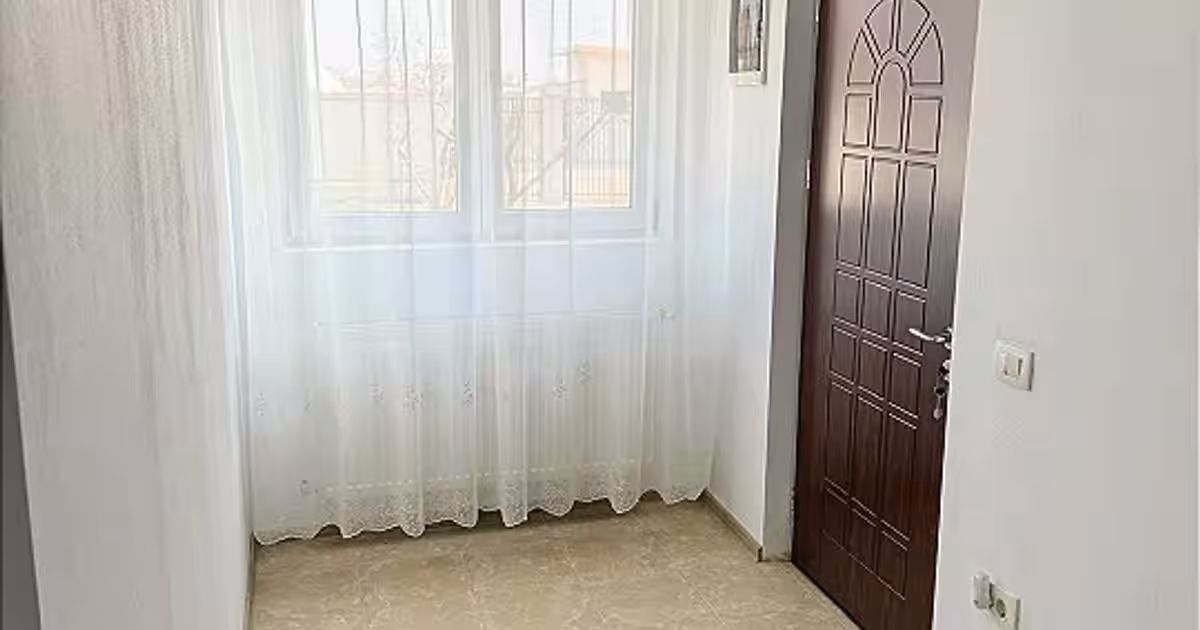 Casă individuală 200 mp cu 5 camere în Malu Spart