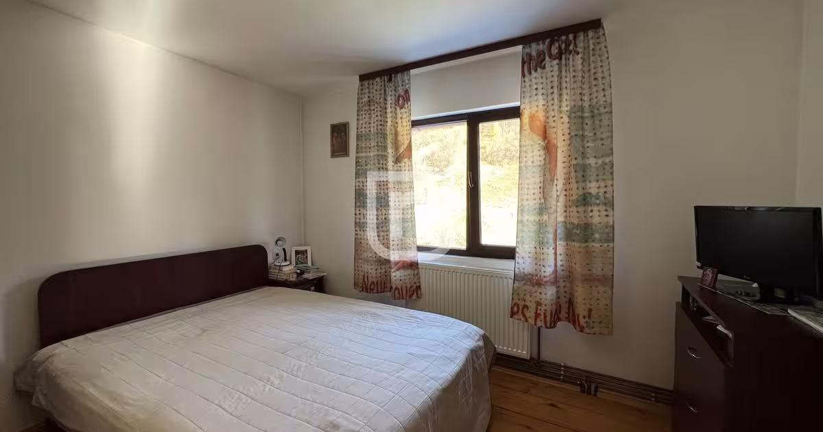 Casă individuală cu 6 camere în Mănăstirea Humorului