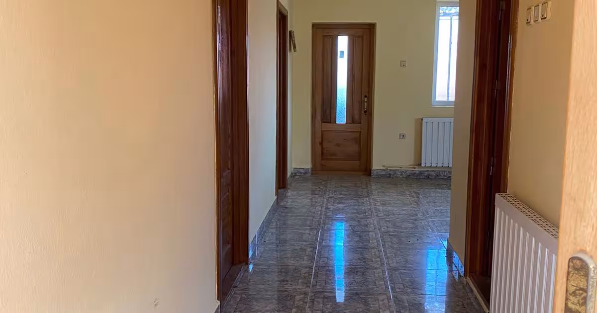 Casă individuală 280 mp cu 6 camere în Marghita