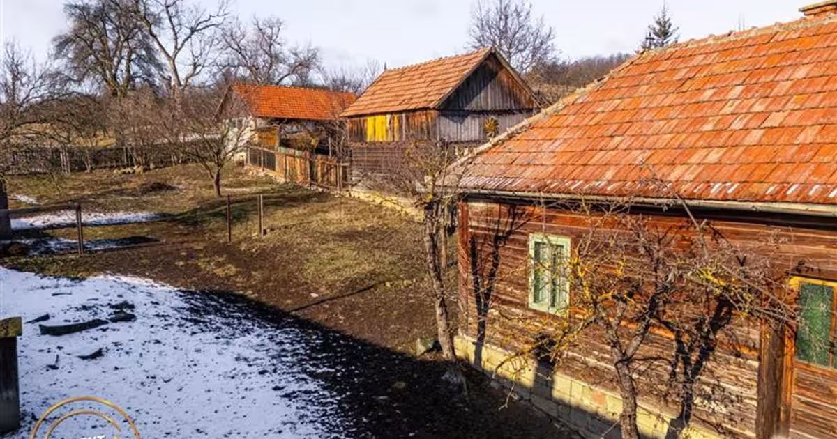 Casă individuală cu 2 camere în Mereni