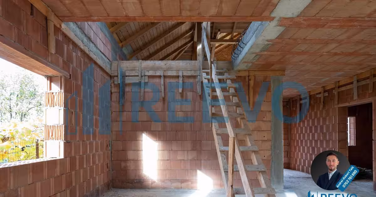 Casă individuală 414 mp cu 3 camere în zona Central, Moinești