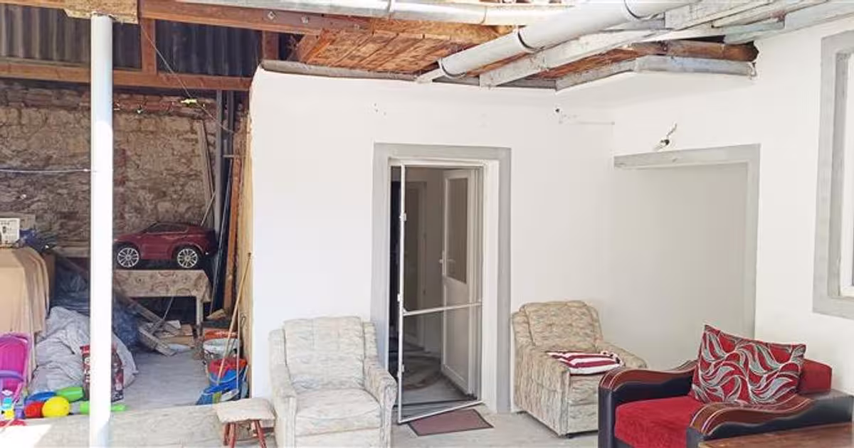 Casă individuală cu 4 camere în zona Est, Moldova Nouă