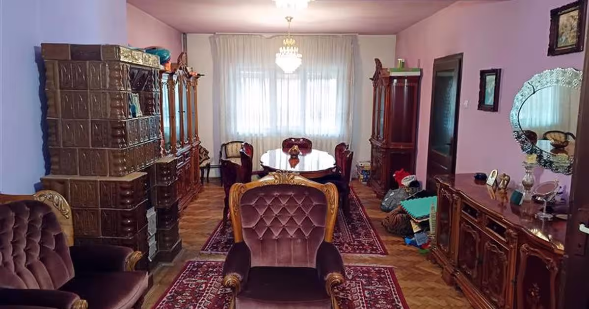 Casă individuală cu 5 camere în zona Sud, Moldova Nouă