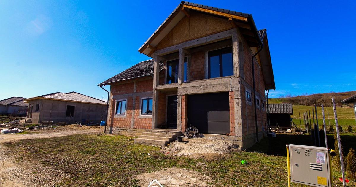 Casă individuală cu 6 camere în Nazna