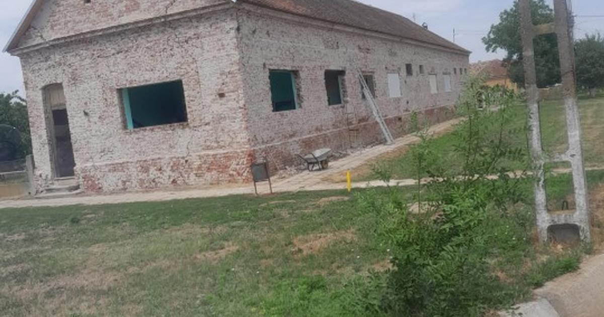 Casă individuală 600 mp cu 5 camere în Neudorf