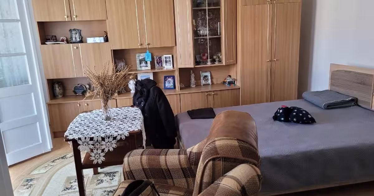 Casă individuală 922 mp cu 3 camere în zona Central, Ocna Mureș