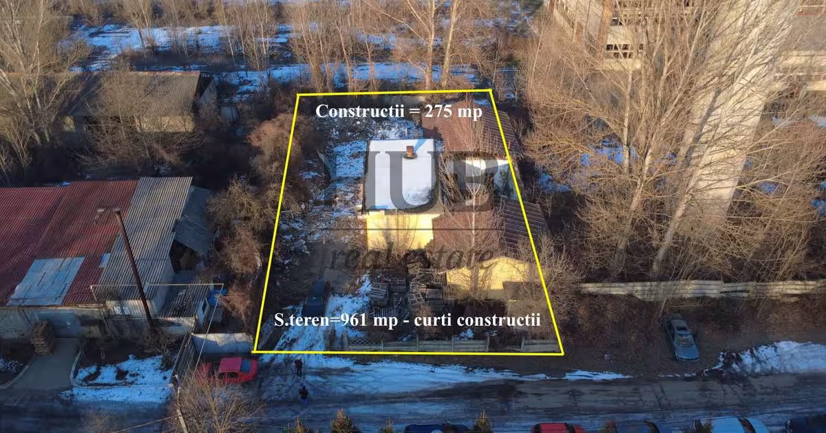 Casă individuală cu 8 camere în zona Periferie, Onești
