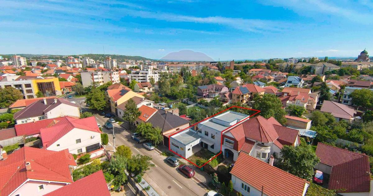 Casă individuală cu 7 camere în zona Central, Oradea