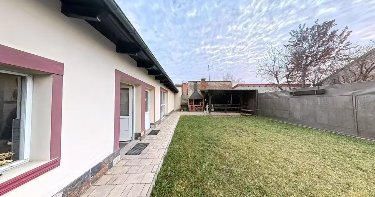 Casă individuală 270 mp cu 10 camere în zona Central, Oradea