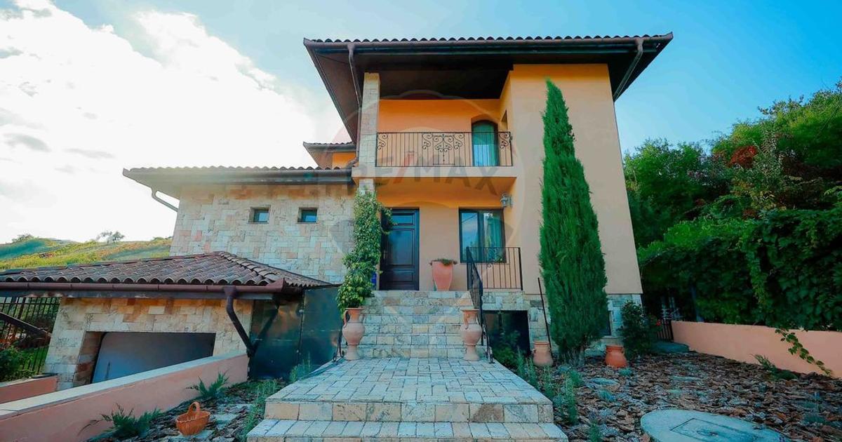 Casă individuală cu 5 camere în zona Dealuri Oradea, Oradea