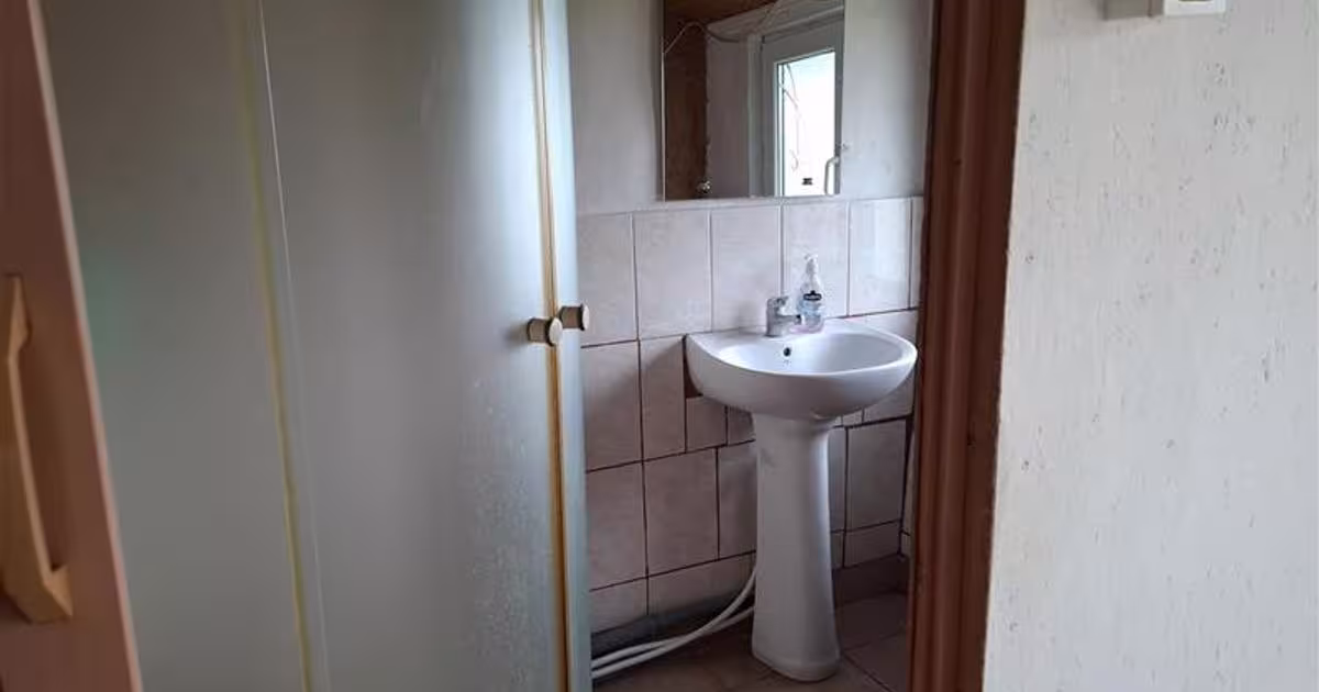 Casă individuală 95 mp cu 3 camere în Oreavu
