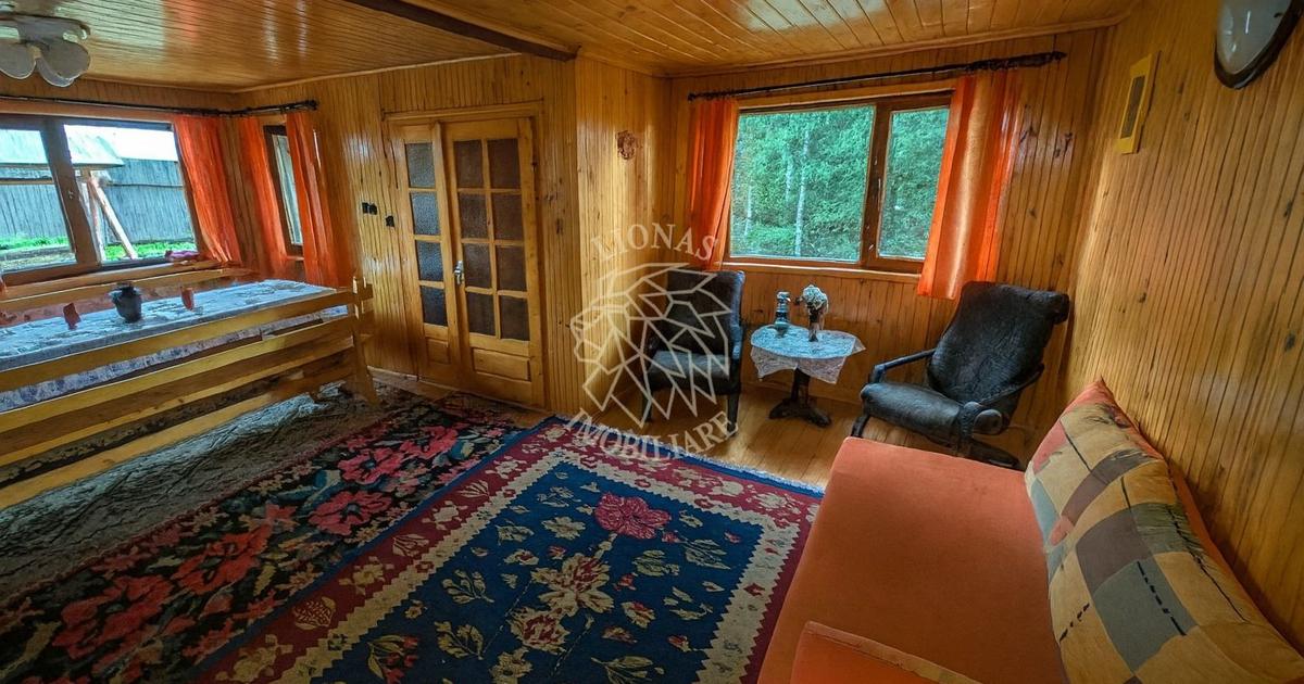 Casă individuală cu 4 camere în Piatra Fântânele