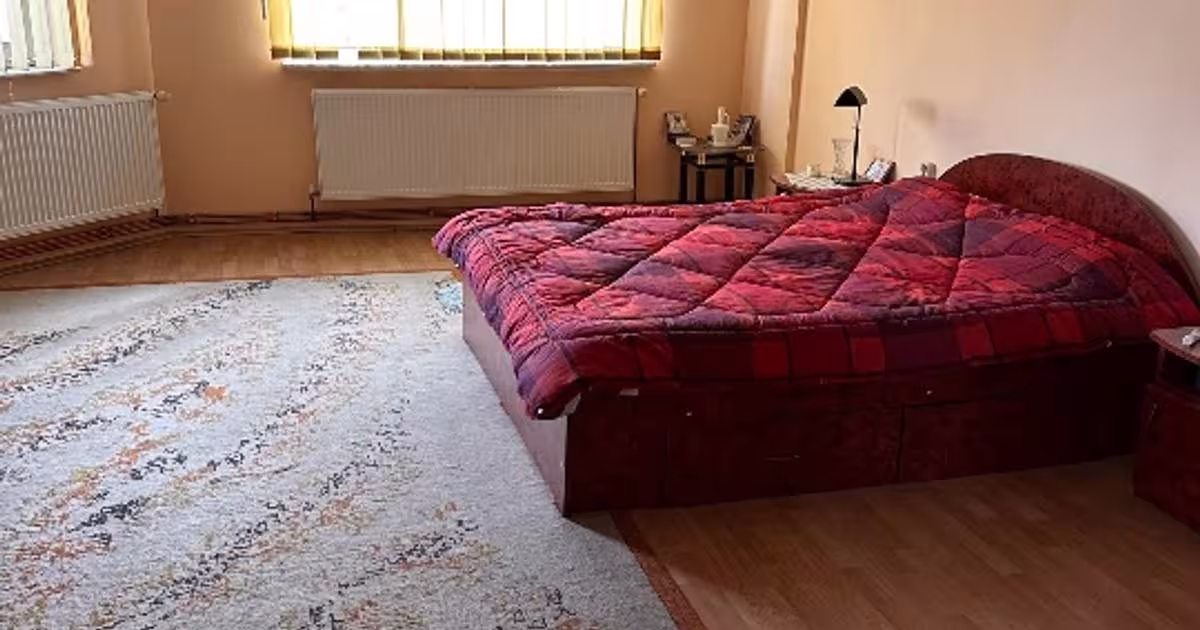 Casă individuală 488 mp cu 5 camere în zona Eremia, Pitești