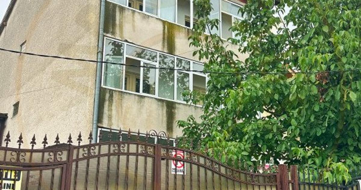 Casă individuală 300 mp cu 12 camere în zona Exercițiu, Pitești