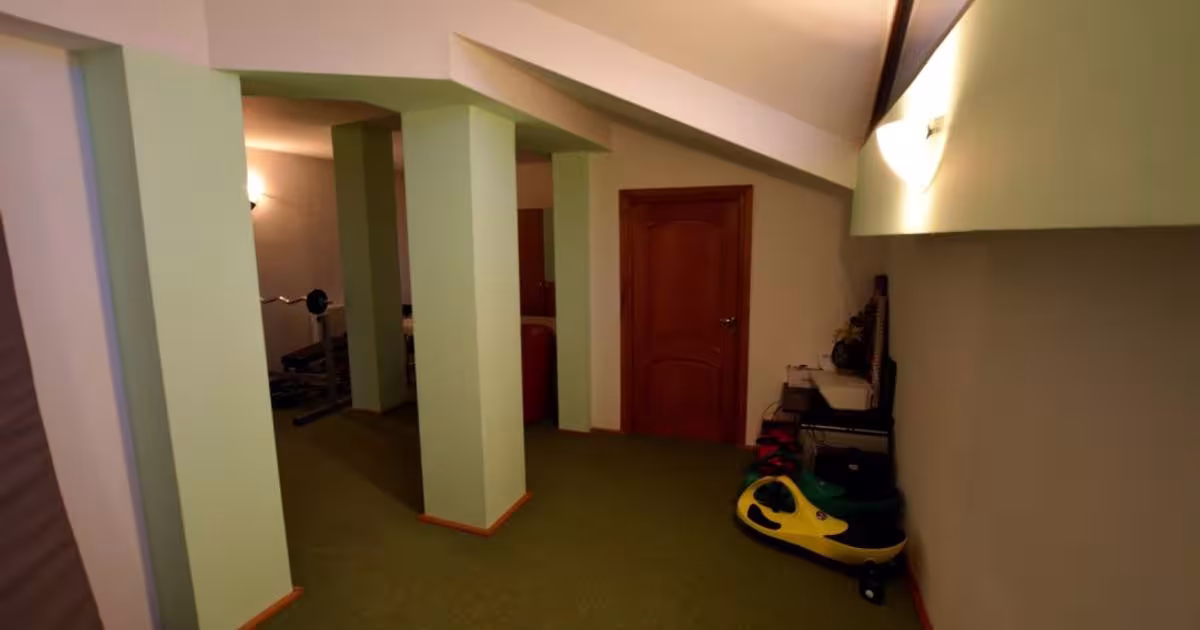 Casă individuală 450 mp cu 6 camere în zona Găvana 3, Pitești