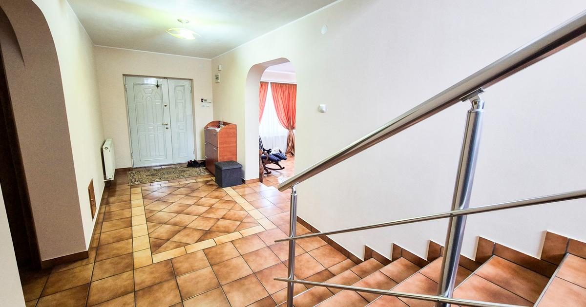 Casă individuală cu 5 camere în zona Prundu, Pitești