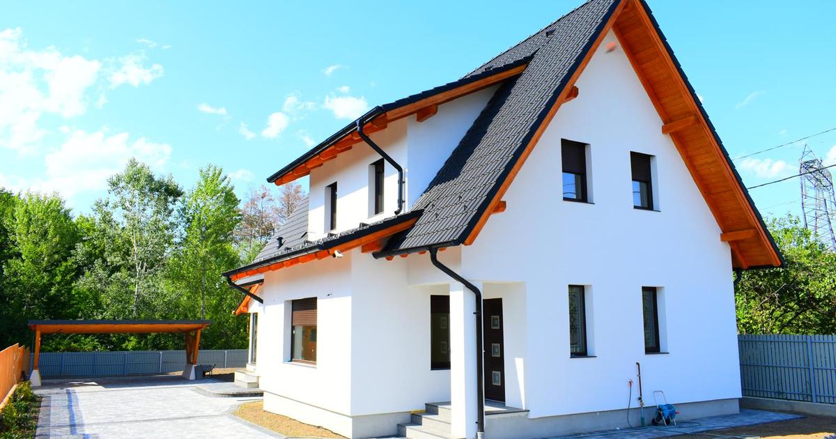 Casă individuală 170 mp cu 4 camere în zona Rolast, Pitești