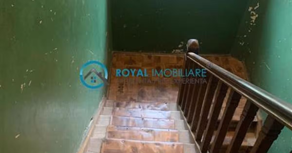 Casă individuală 283.85 mp cu 10 camere în zona Ultracentral, Ploiești