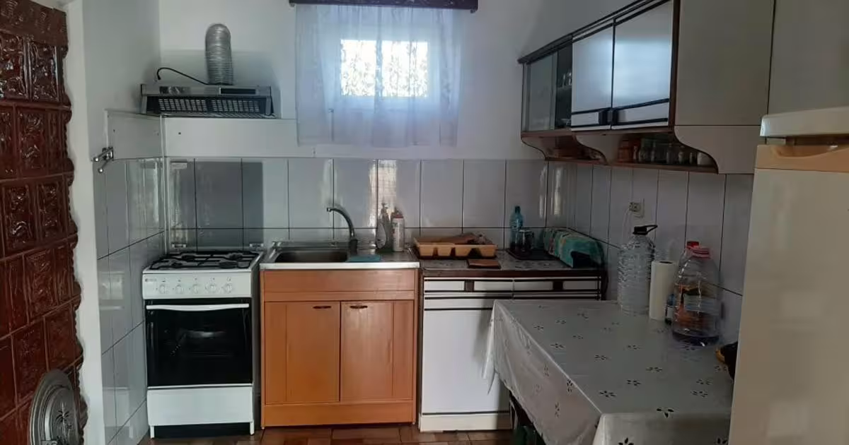 Casă individuală 90 mp cu 3 camere în Poșta