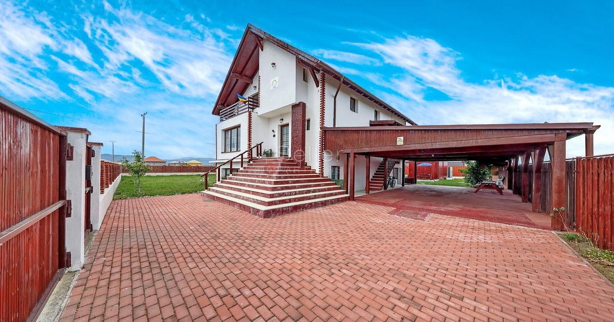 Casă individuală cu 6 camere în Prejmer