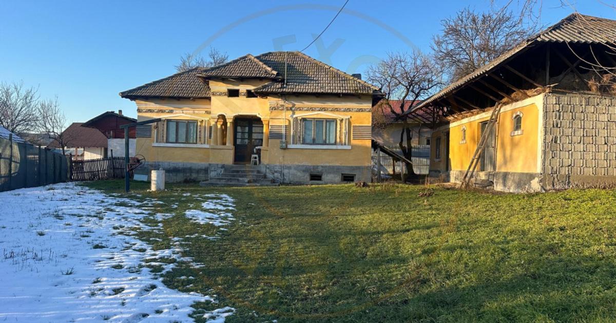 Casă individuală cu 3 camere în Priboieni