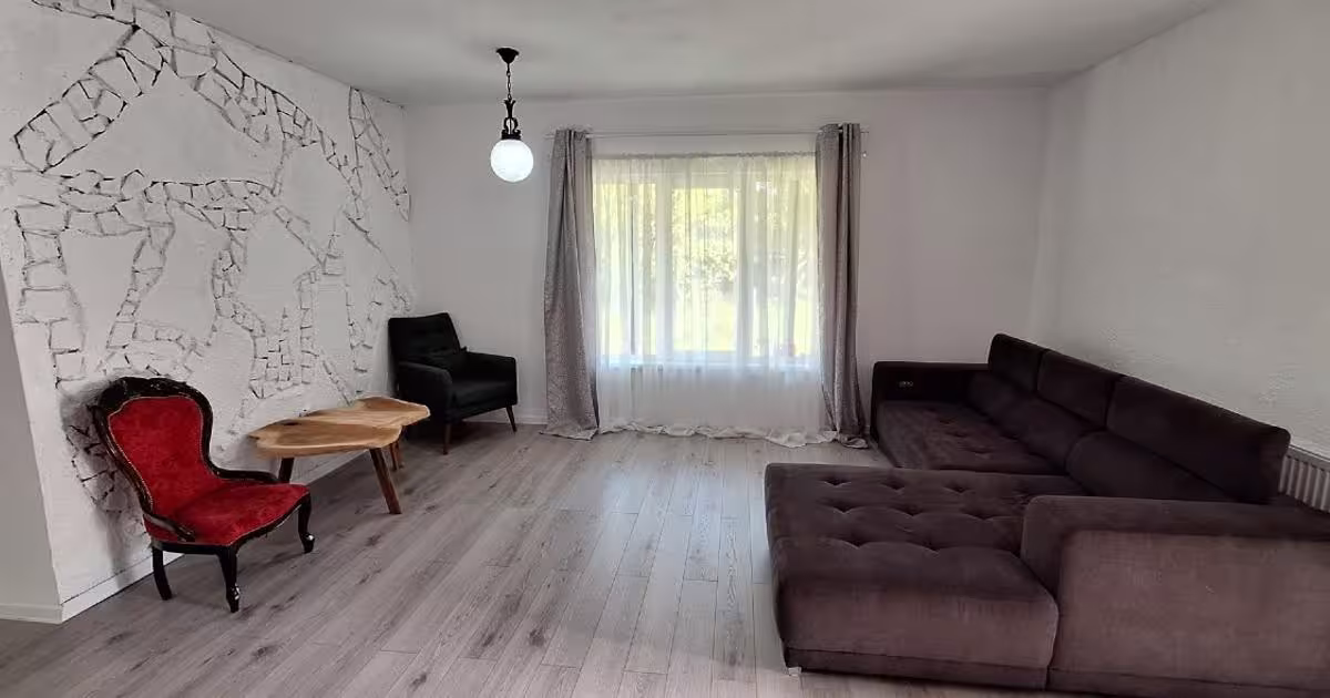 Casă individuală 300 mp cu 5 camere în Provița de Jos