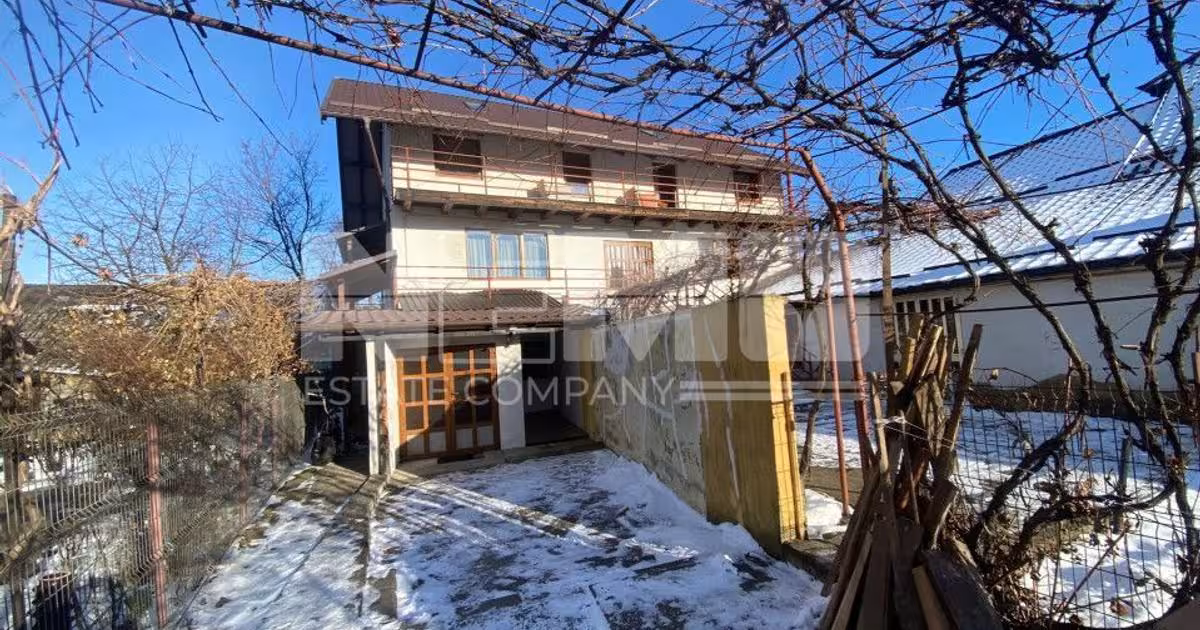 Casă individuală cu 11 camere în zona Central, Rădăuți