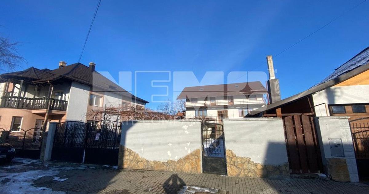 Casă individuală cu 11 camere în zona Central, Rădăuți