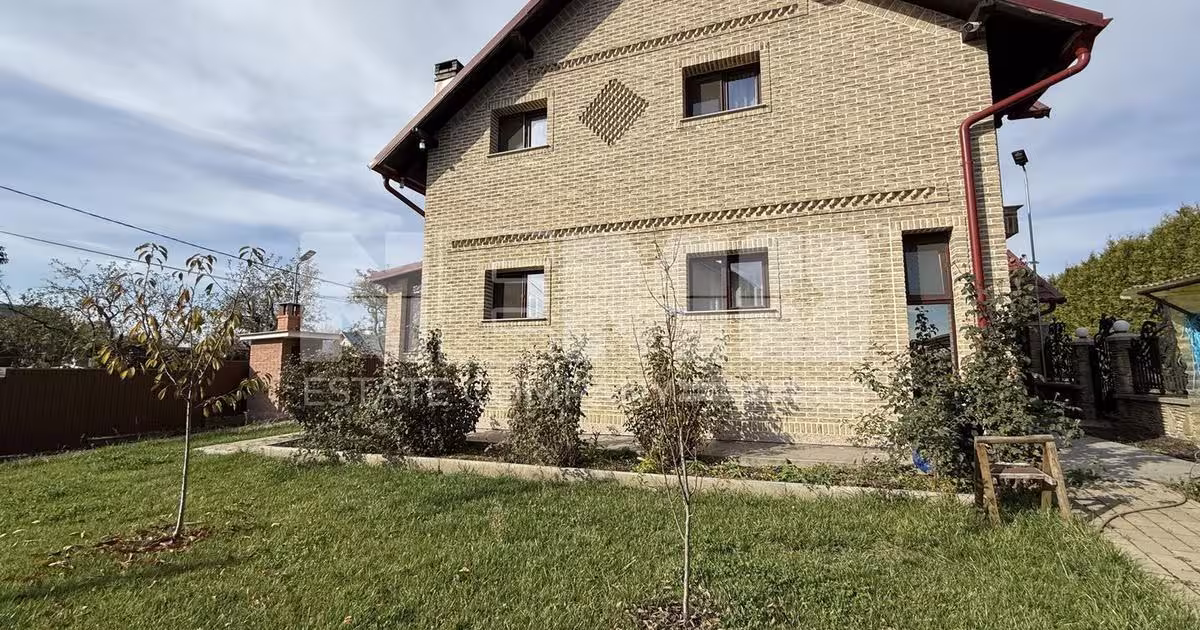 Casă individuală cu 4 camere în zona Exterior Vest, Rădăuți