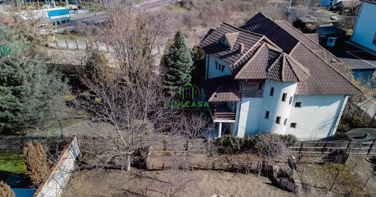Casă individuală cu 7 camere în zona Cartierul Nord, Râmnicu Vâlcea