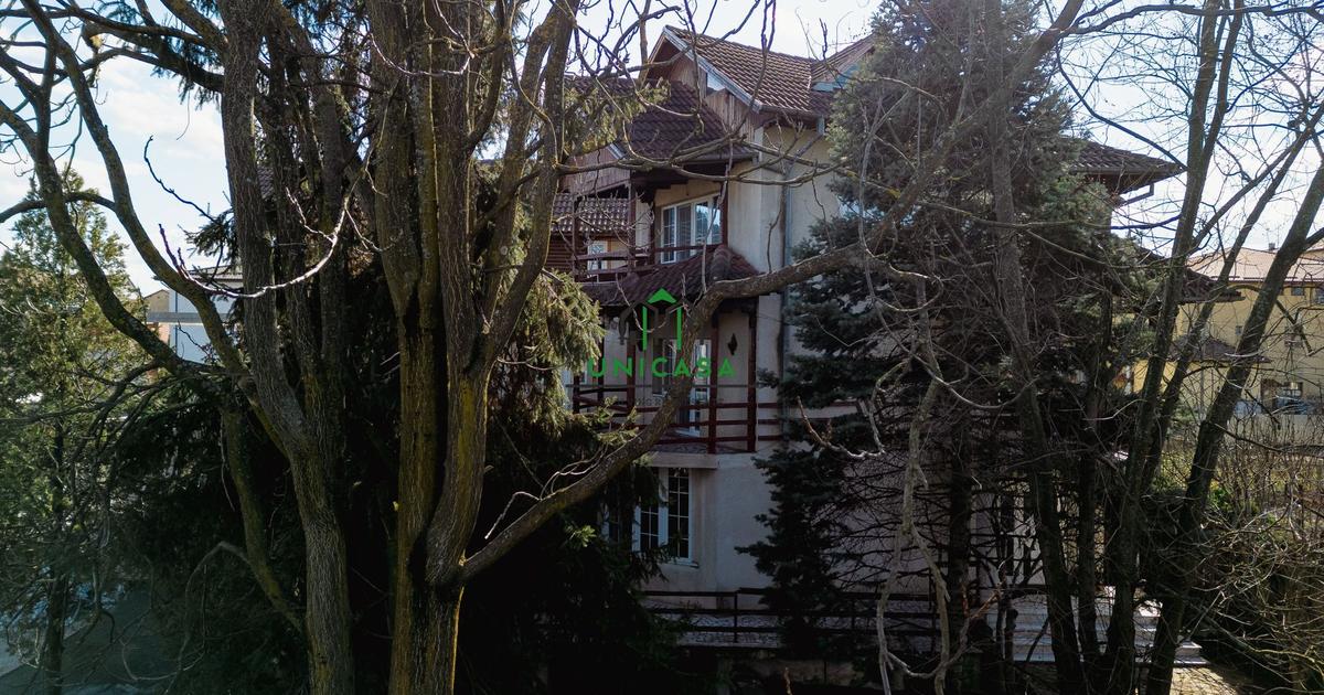 Casă individuală cu 7 camere în zona Cartierul Nord, Râmnicu Vâlcea