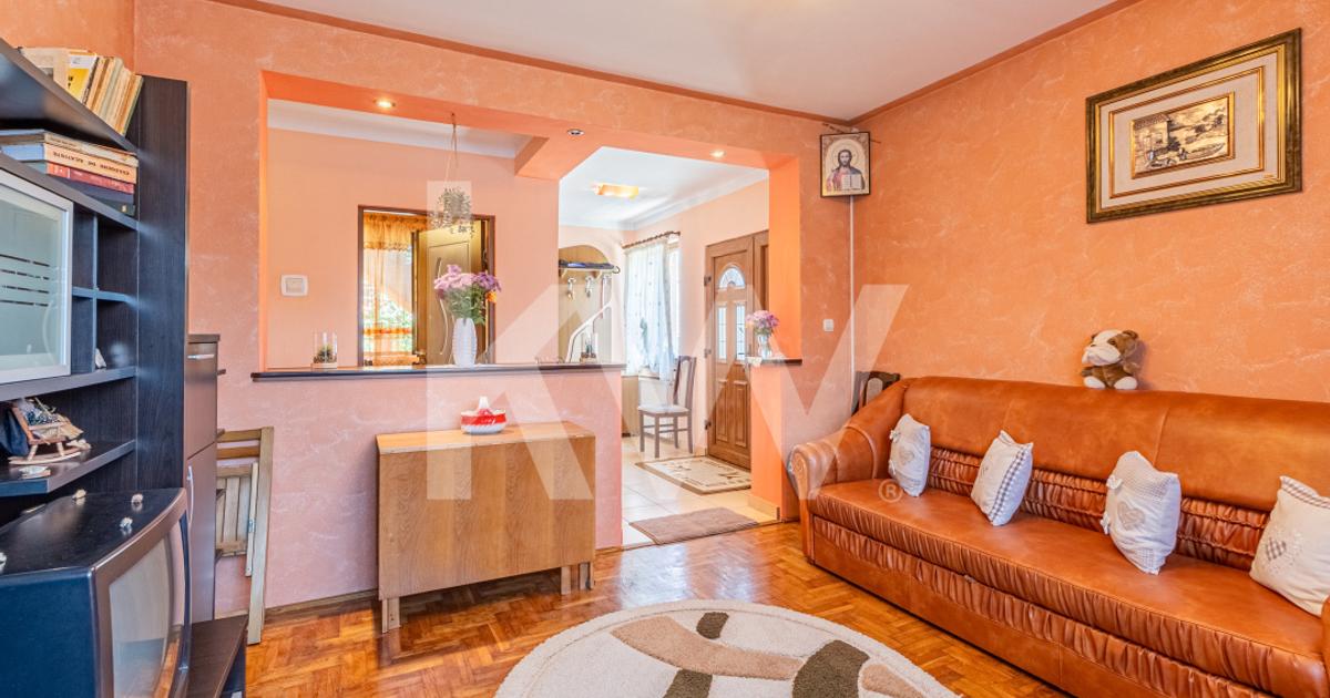 Casă individuală cu 10 camere în Râșnov