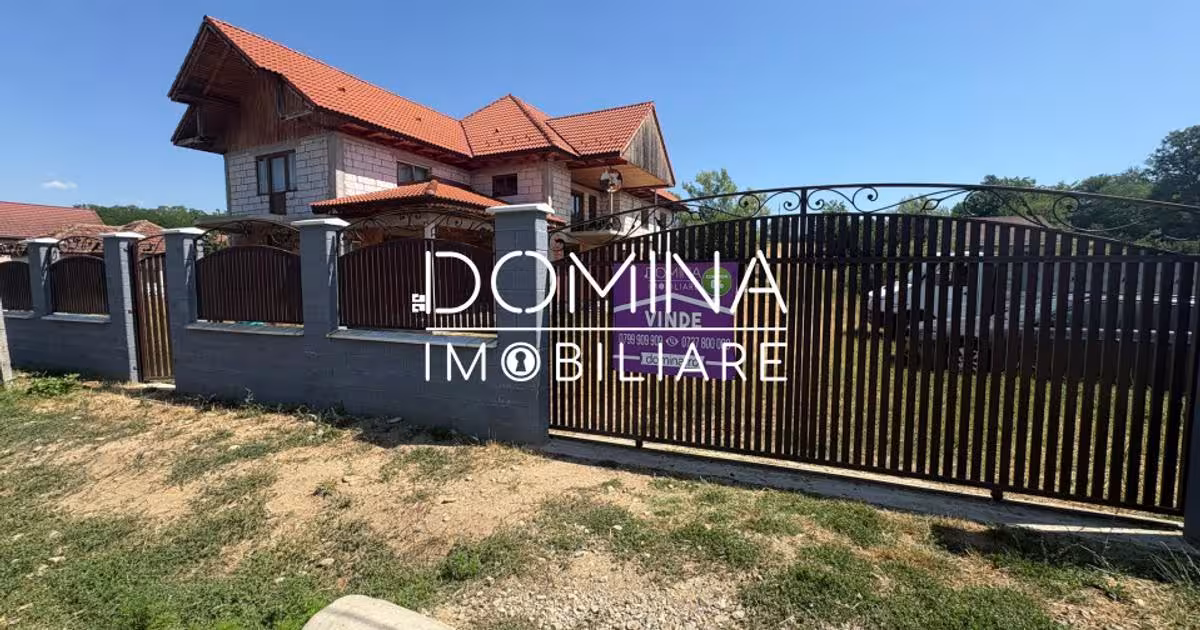 Casă individuală 315 mp cu 6 camere în Rasova