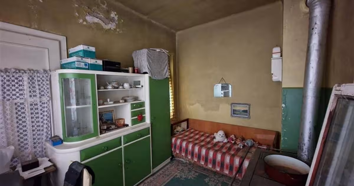 Casă individuală 340 mp cu 5 camere în zona Muncitoresc, Reșița