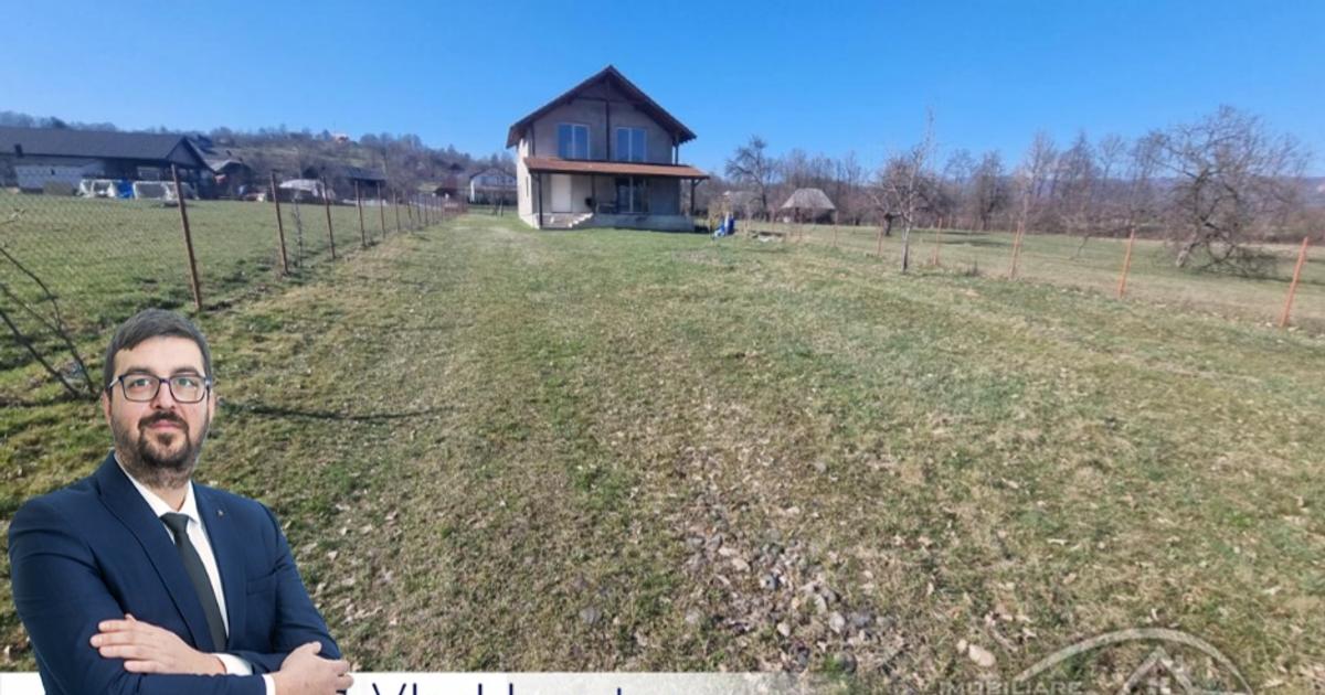 Casă individuală 170 mp cu 5 camere în Rus